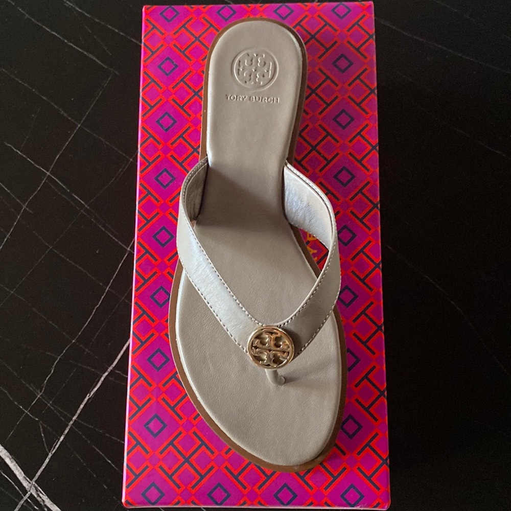 Tory Burch Benton Thong - Calf Leather Sandal
